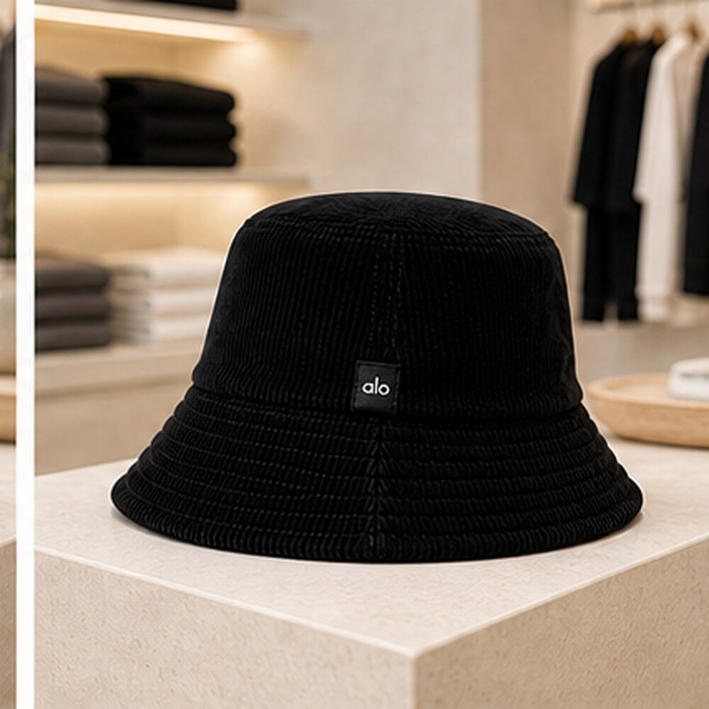 ALO Yoga Black Resort Bucket Hat OS